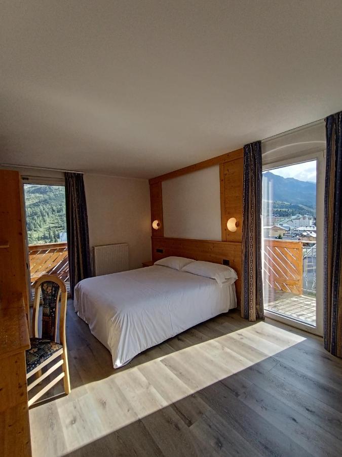 Hotel Cielo Blu Tonalepass Exterior foto