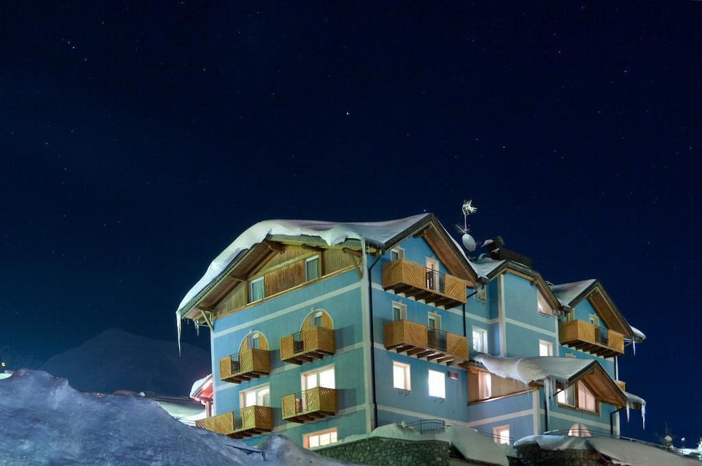 Hotel Cielo Blu Tonalepass Exterior foto